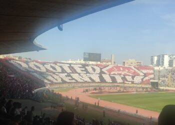 بالفيديو إبداع جماهير الوداد في الديربي أمام الرجاء تيفو رائع