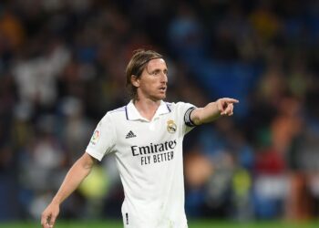 ريال مدريد يعلن غياب مودريتش عن موقعة لايبتسيش