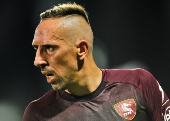 فرانك ريبيري بصدد إعلان اعتزاله كرة القدم