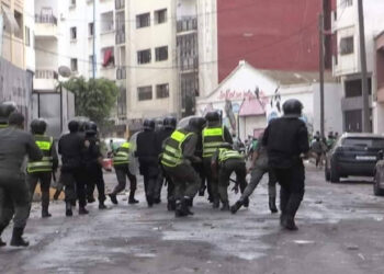 الشرطة توقف 55 شخصا من بينهم 15 قاصرا على خلفية مباراة الرجاء والفتح الرباطي