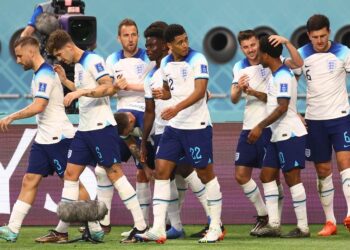إنجلترا يقسو على إيران بسداسية في أولى مباريات المجموعة الثانية بكأس العالم