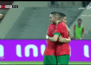 فيديو… حكيم زياش يسجل هدفا عالميا من مسافة بعيدة