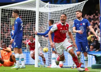 الدوري الإنجليزي: آرسنال يتجاوز تشيلسي ويستعيد الصدارة من السيتي