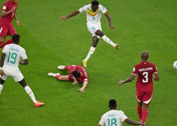 قطر تغادر كأس العالم بعد الخسارة أمام السنغال بثلاثية
