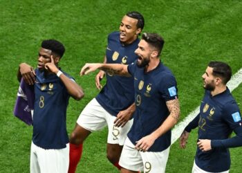 فرنسا تواجه المغرب في نصف النهائي وبعد الفوز على انجلترا