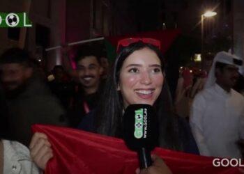 فيديو رائع كأنك في المغرب.. إحتفالات ضخمة للجماهير المغربية بقطر وإرتسامات حول ما شهدوه داخل الملعب