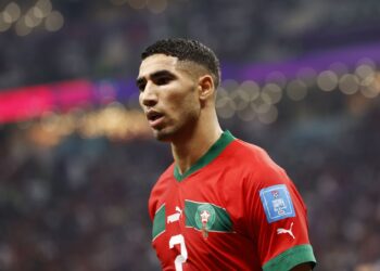 حكيمي وأمرابط ضمن التشكيل المثالي لمونديال قطر