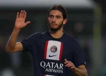 باريس سان جيرمان الفرنسي يوقع عقدا مع المغربي إلياس حسني
