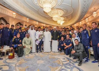 السوبر الأرجنتيني: بوكاجونيورز وراسينغ كلوب في العين