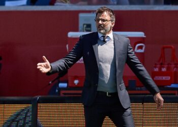 تعيين مدرب مؤقت للمنتخب الأمريكي