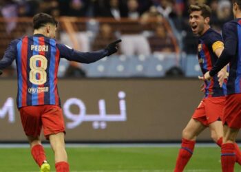 برشلونة إلى نهائي كأس السوبر بفوزه على ريال بيتيس بركلات الترجيح