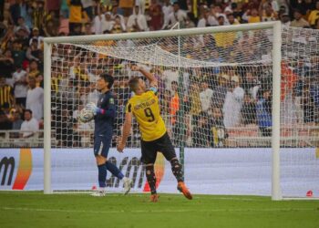 حمدالله يقود إتحاد جدة للفوز على رونالدو والتأهل لنهائي السوبر السعودي