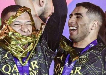 أشرف حكيمي يوجه رسالة خاصة بعد تتويج ناديه بكأس موسم الرياض