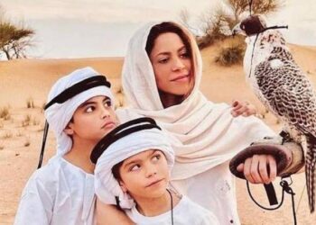 شاكيرا تفتح مجدداً ملف انفصالها عن بيكيه