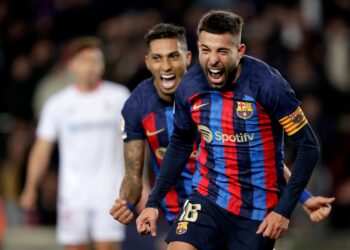 برشلونة يهزم إشبيلية ويوسع الفارق لثماني نقاط مع الريال في الليغا