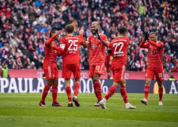 بايرن ميونخ يسحق بوخوم ويعزز صدارته للدوري الألماني