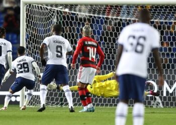 الهلال السعودي يطيح بفلامينغو البرازيلي بثلاثية ويتأهل الى نهائي كأس العالم للأندية