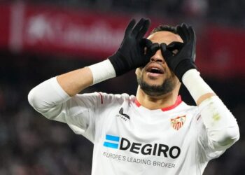 الهداف يوسف النصيري يقود إشبيلية للفوز ريال مايوركا
