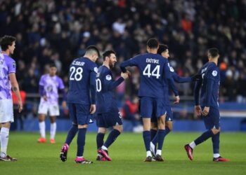 حكيمي يساهم في فوز باريس سان جيرمان على تولوز في الدوري الفرنسي