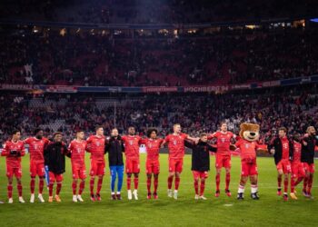 بايرن يصالح جماهيره ويعود لصدارة الدوري الألماني