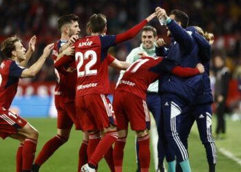 الزلزولي يقود أوساسونا لتحقيق فوز مثير على إشبيلية في الدوري الإسباني