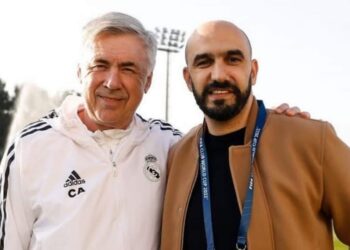 وليد الركراكي يجتمع مع كارلو أنشيلوتي