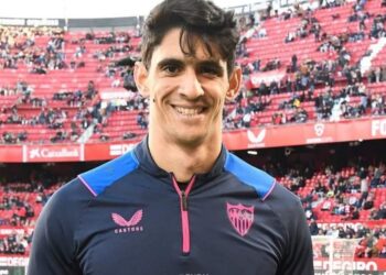 ياسين بونو يفوز بجائزة لاعب الشهر بنادي إشبيلية