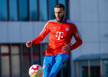 بعد غياب طويل… نصير مزراوي يعود لتدريبات بايرن ميونيخ الألماني