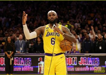 ثاندر يهزم ليكرز في ليلة احتفال جيمس بالرقم القياسي في NBA