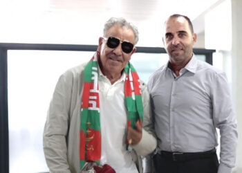 مولودية الجزائر يفسخ عقد المدرب البنزرتي