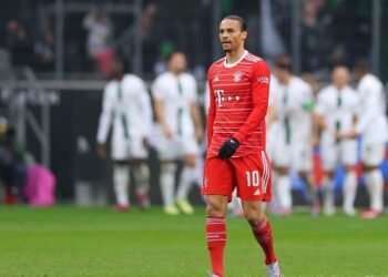 بوروسيا مونشنغلادباخ يهزم بايرن ميونخ ويهدد صدارته للبوندسليغا