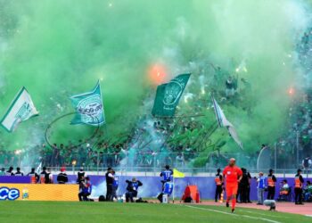 الجماهير الرجاوية تهاجم فوزي لقجع