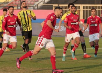 الأهلي يعزز صدارته للدوري المصري