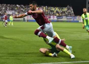 وستهام يهزم آيك لارنكا القبرصي في دوري المؤتمر الأوروبي