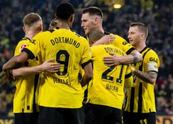دورتموند يفوز على كولون ويعتلي صدارة البوندسليغا