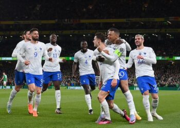 فرنسا تواصل انطلاقتها وهولندا تستعيد اتزانها في التصفيات اليورو