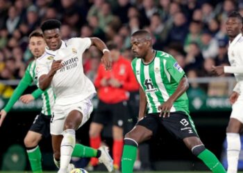 ريال مدريد يواصل التعثر ويعزز صدارة برشلونة للدوري الإسباني