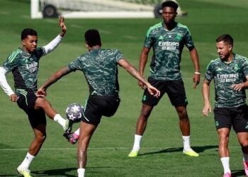 هازارد.. من قمة النجومية إلى غياهب النسيان