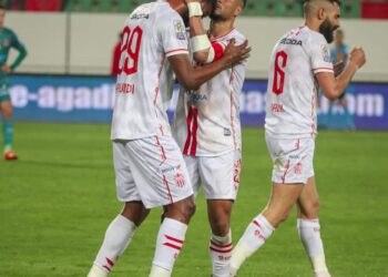 الجيش الملكي يسقط أمام حسنية أكادير ويفشل توسيع الفارق أمام الوداد