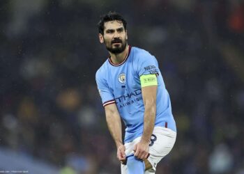 جوندوجان ينفي توصله إلى اتفاق مع برشلونة