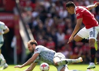 مانشستر يونايتد يشدد الخناق على نيوكاسل في الدوري الإنجليزي