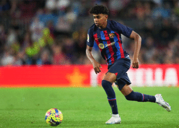 برشلونة يسقط لامين يامال من لائحة المتوجين بلقب الدوري الإسباني