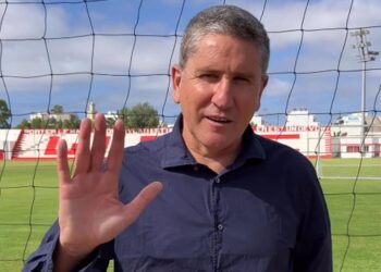 غاريدو بعد إقالته من تدريب الوداد:”كنت أرغب في التتويج بالألقاب لكن قلبي معكم”