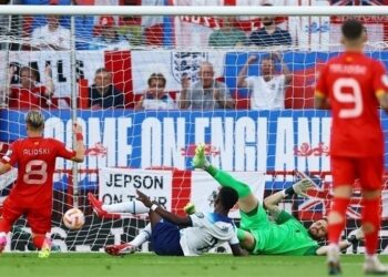 تصفيات “يورو 2024”: إنجلترا تسحق مقدونيا وفرنسا تتجاوز عقبة اليونان