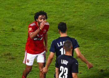 الأهلي المصري يضاعف عقوبة الشحات بعد الاعتداء على المغربي الشيبي