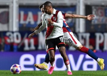 ريفر بليت على أبواب الاحتفالات بلقب الدوري الأرجنتيني