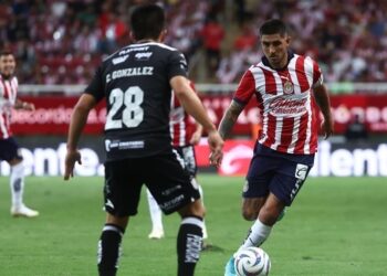 غوادالاخارا يحلق في قمة الدوري المكسيكي