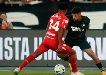 بوتافوغو يعبر براغانتينو ويواصل الابتعاد بصدارة الدوري البرازيلي