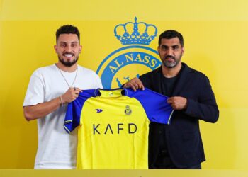 النصر السعودي يعلن ضم أليكس تيليس من مانشستر يونايتد