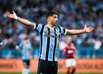 سواريز يقرر البقاء مع غريميو البرازيلي